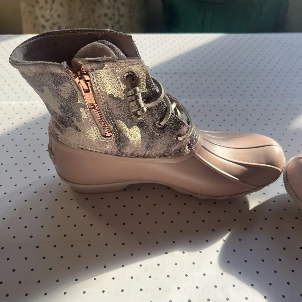 Sperry Saltwater Duck Boots Womens 8 Blush Pink Metallic Camo Waterproof  Boots